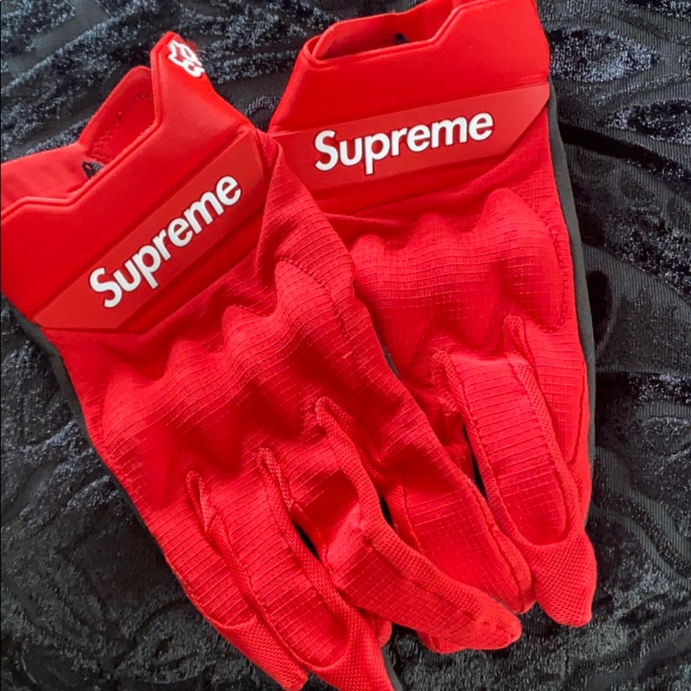 Supreme/Fox riding gloves